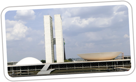 As torres gêmeas e as cúpulas do Congresso Nacional, de Oscar Niemeyer, em Brasília